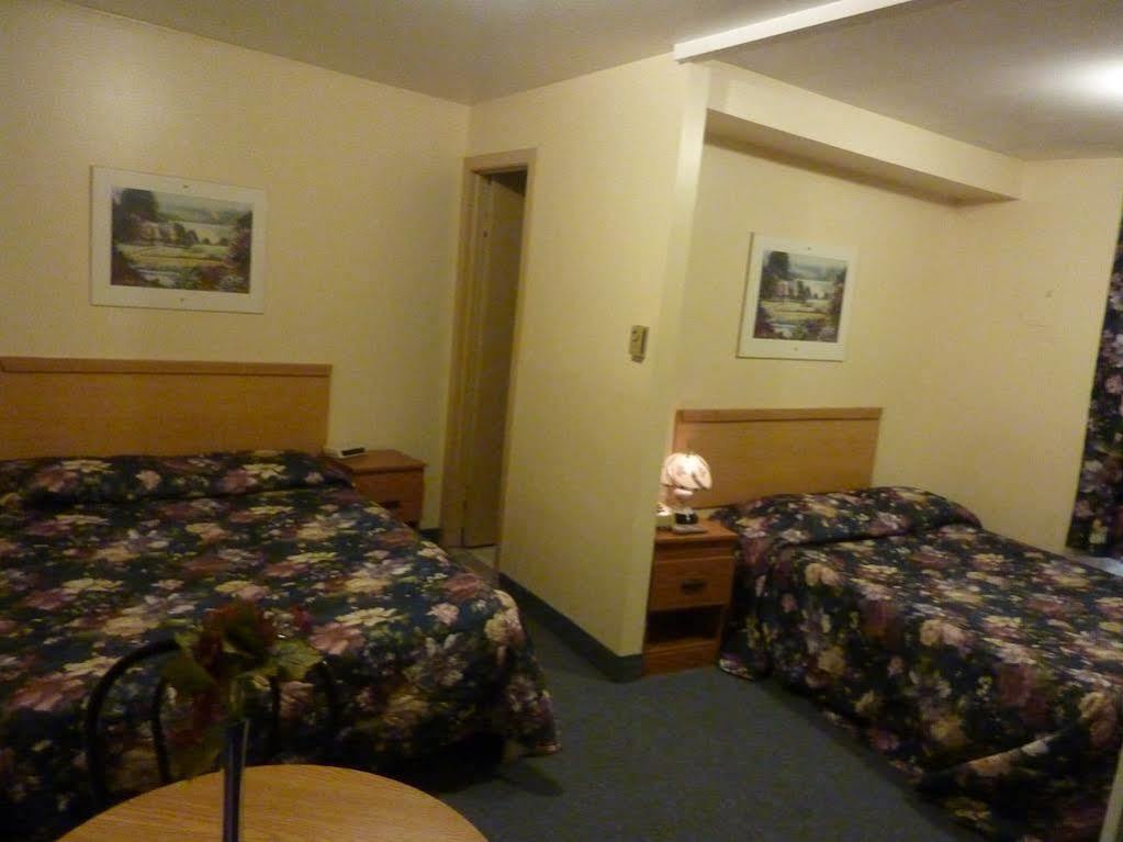 Hotel Viger มอนทรีอัล ภายนอก รูปภาพ